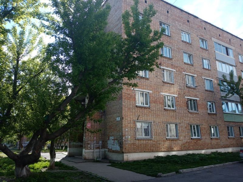 Парашютная улица, 21