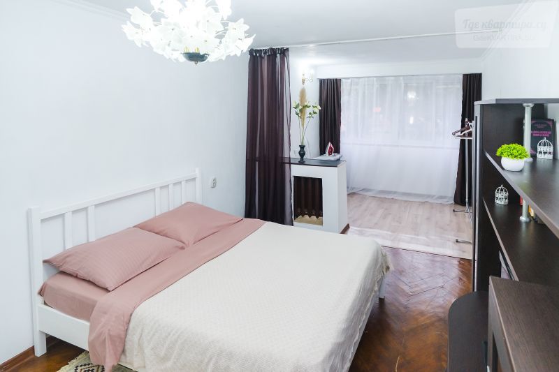 улица Роз, 82