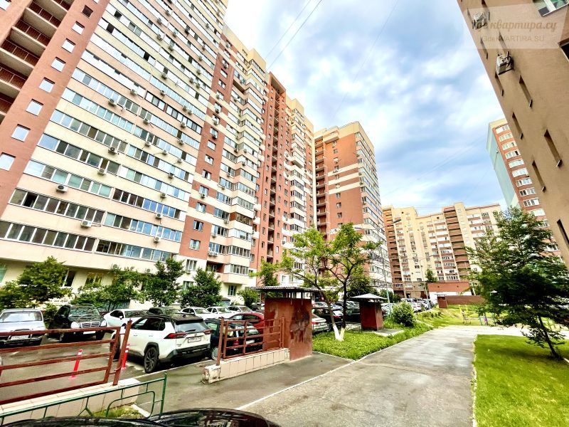 Революционная улица, 5