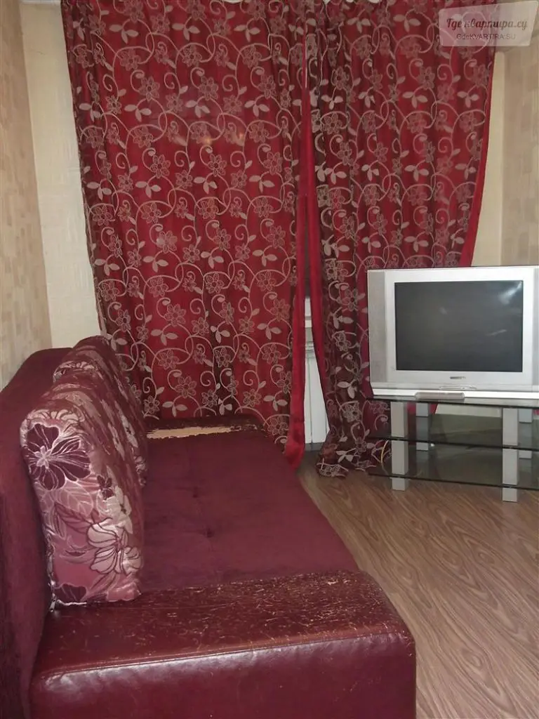 Западная улица, 12