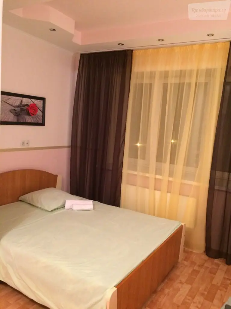 улица Иосифа Каролинского, 8