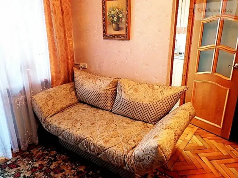 улица Конституции СССР, 10