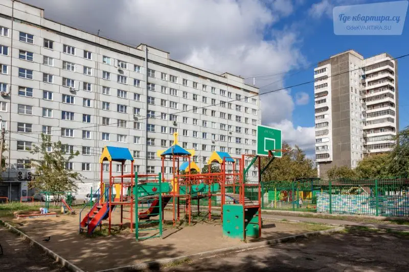улица Робеспьера, 32