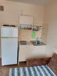 Бурнаковская улица, 77